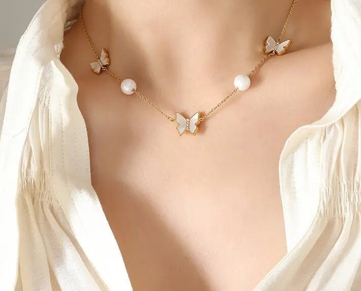 Minimalist Butterfly Necklace, 18K Gold, Mothers Day Gift, Pearl Necklace With CZ Stone, Gift For Mom, Bridesmaid Necklace, Pearl Jewelry