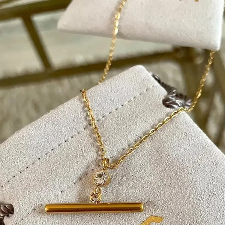 Cute minimalist necklaces hotsell