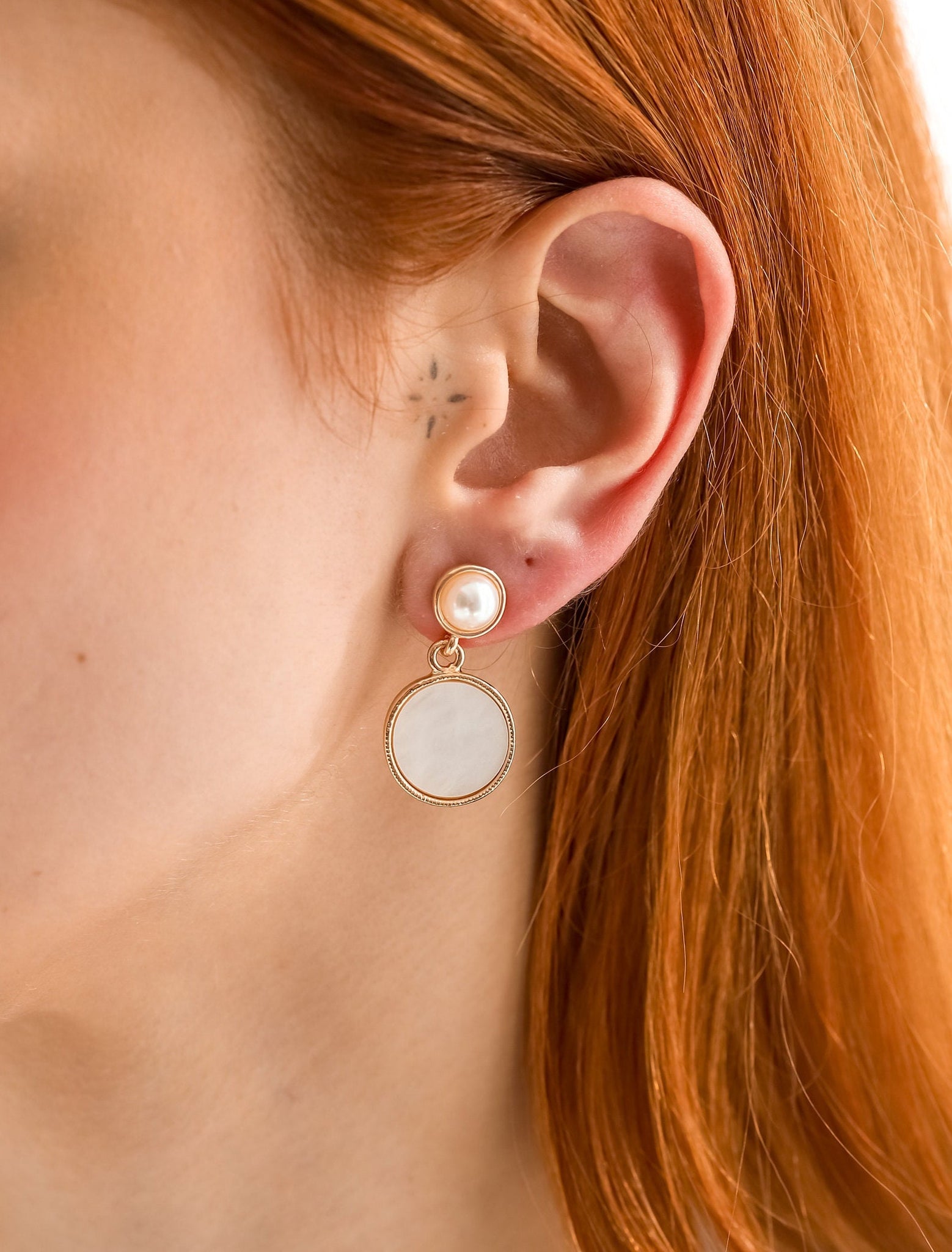 White Shell Stud Earrings, 18K Gold, Fresh Water Pearl Earrings, Minimalist Earrings, Gifts For Her, Pearl Drop Earrings,Bridesmaid Earrings