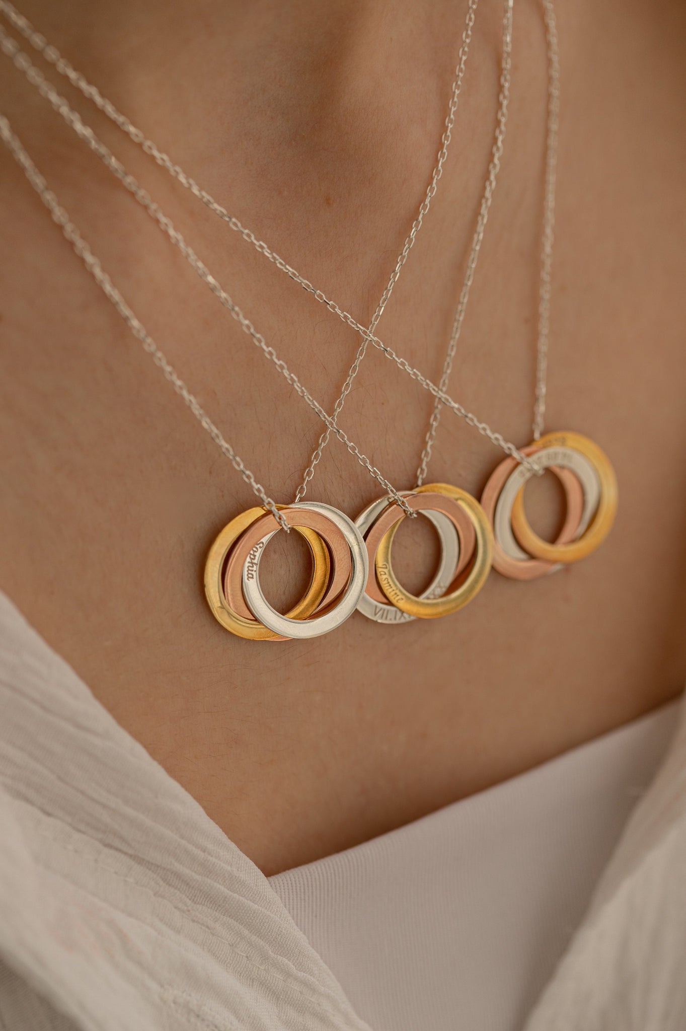 Personalized Multiple Ring Necklace, Mom Necklace, Custom Name Necklace, Mothers Day Gift, Interlocking Circle Necklace, Minimalist Necklace
